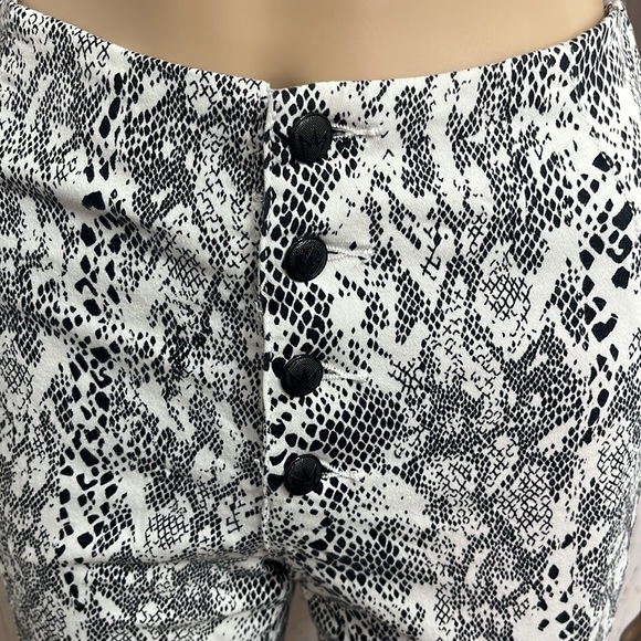 COPY - Nicki Minaj Hi Rise Skinny Cotton Spandex Pants Button Fly Junior 3/4 Wo… - Picture 7 of 12